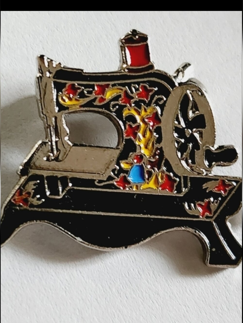 Vintage Clotilde#3 Sewing Machine Collectable Broch